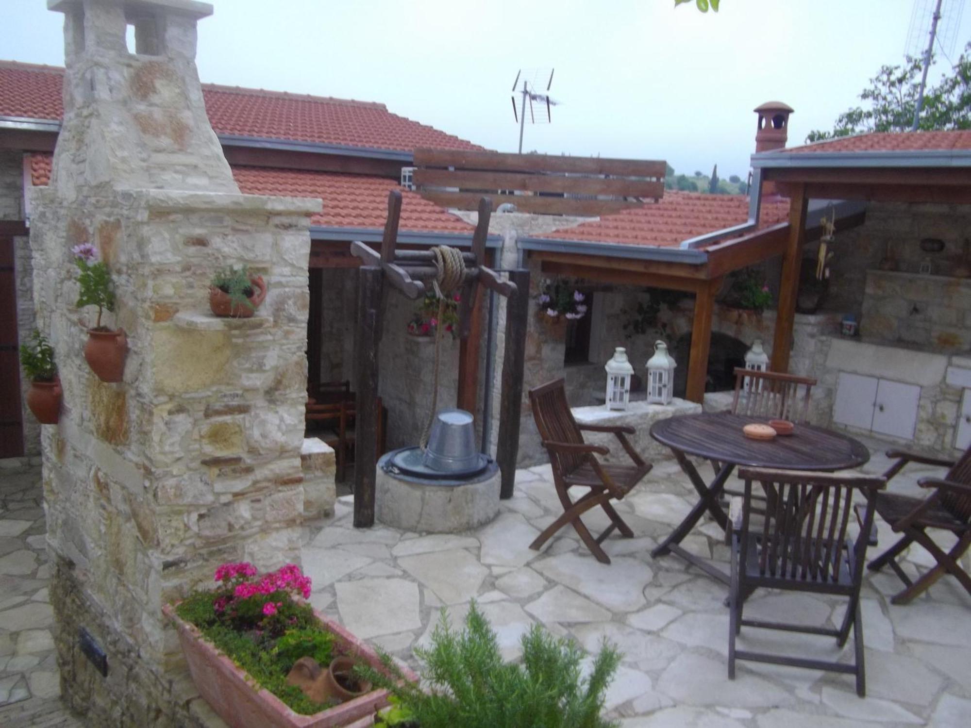 Xenios Cottages Lofou Rum bild