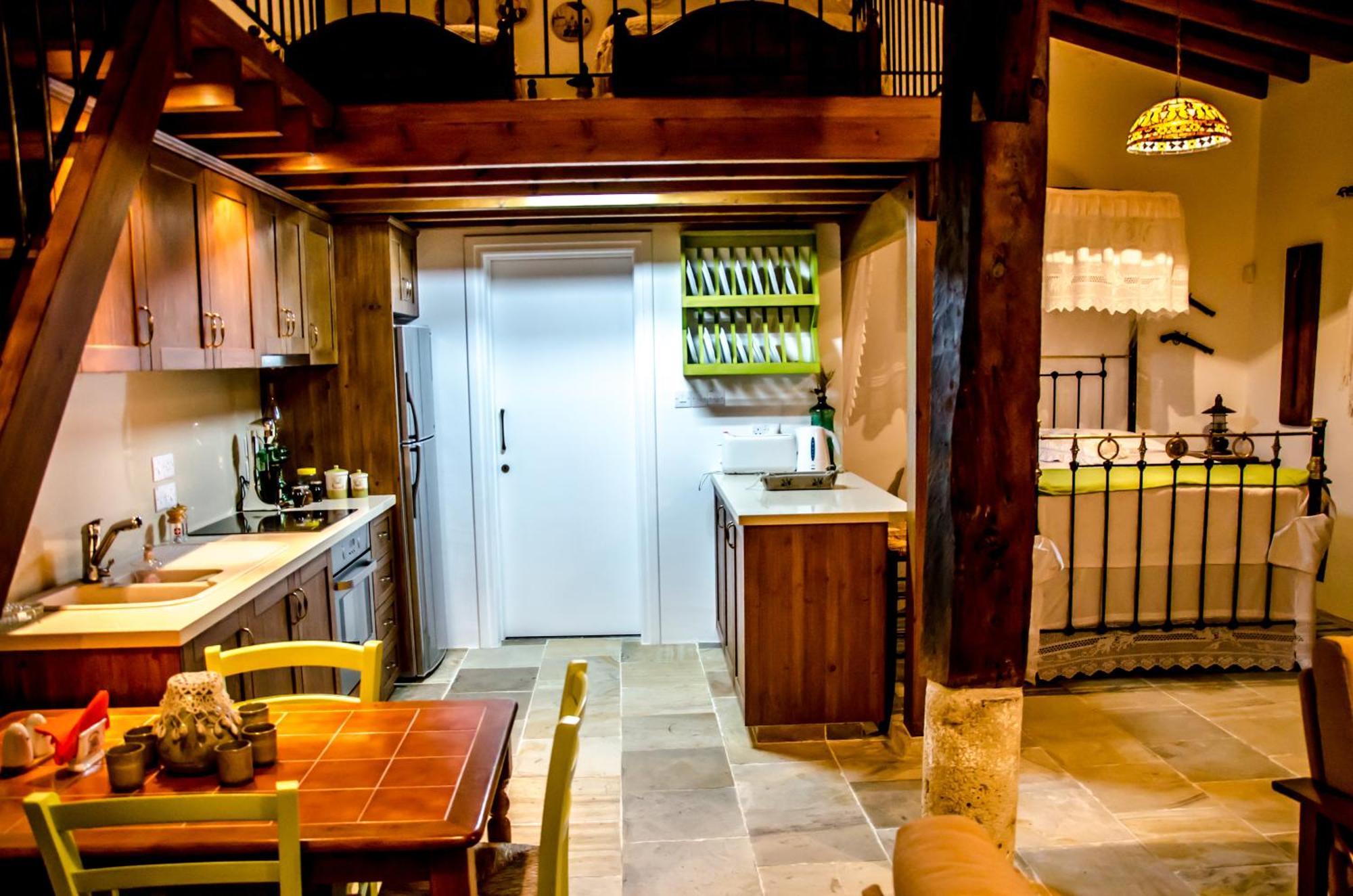 Xenios Cottages Lofou Rum bild