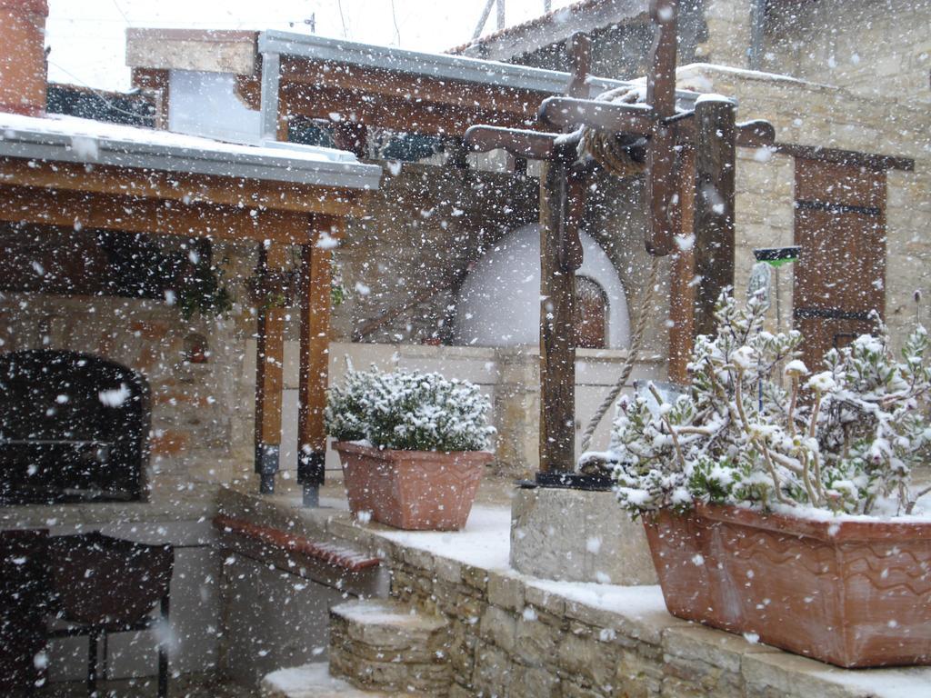 Xenios Cottages Lofou Exteriör bild
