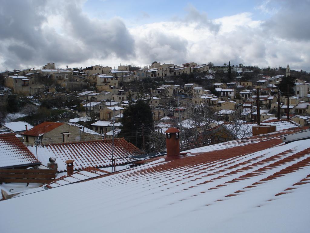 Xenios Cottages Lofou Exteriör bild