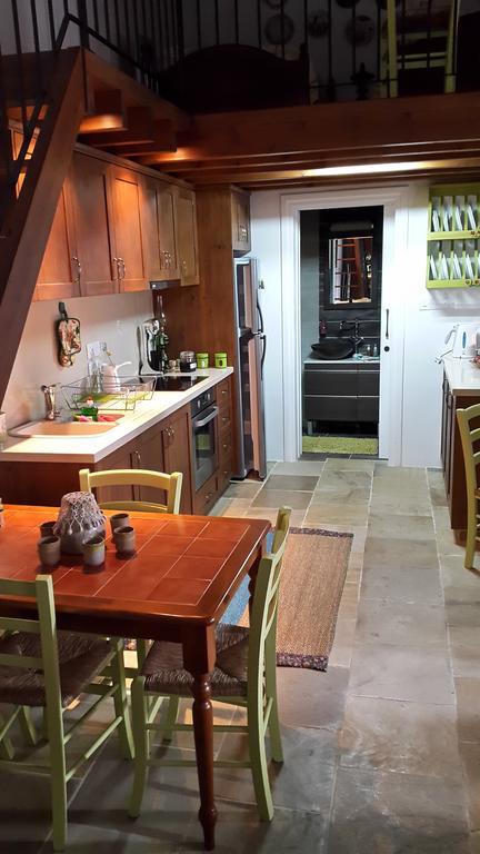 Xenios Cottages Lofou Rum bild
