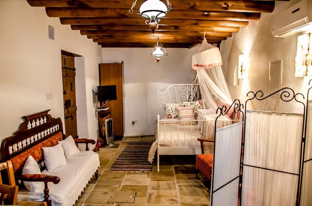 Xenios Cottages Lofou Rum bild