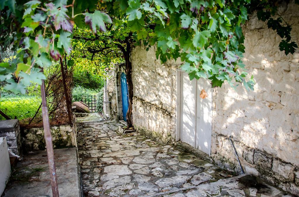 Xenios Cottages Lofou Exteriör bild