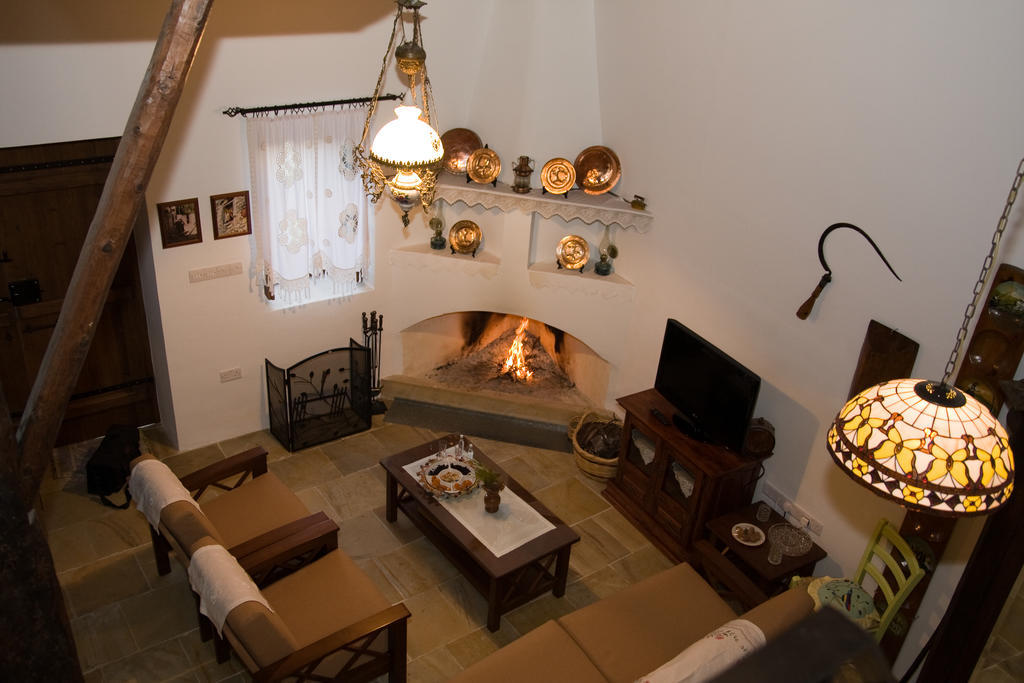 Xenios Cottages Lofou Rum bild