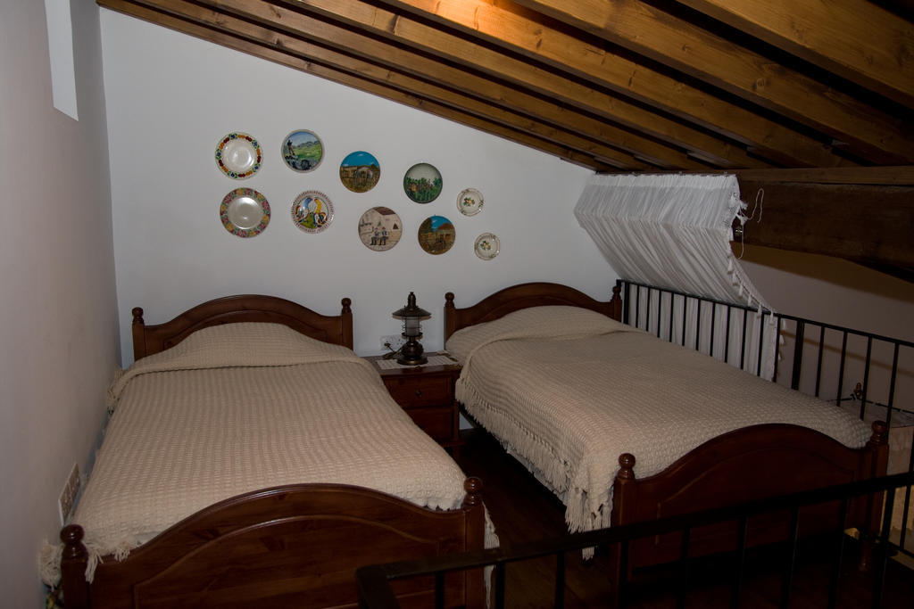 Xenios Cottages Lofou Rum bild